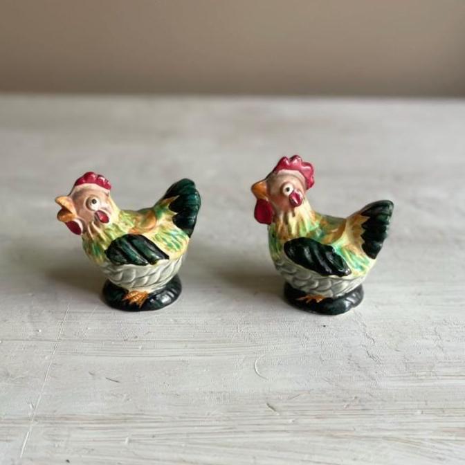 Vintage Rooster Salt & Pepper Shakers: Farmhouse Kitchen Decor