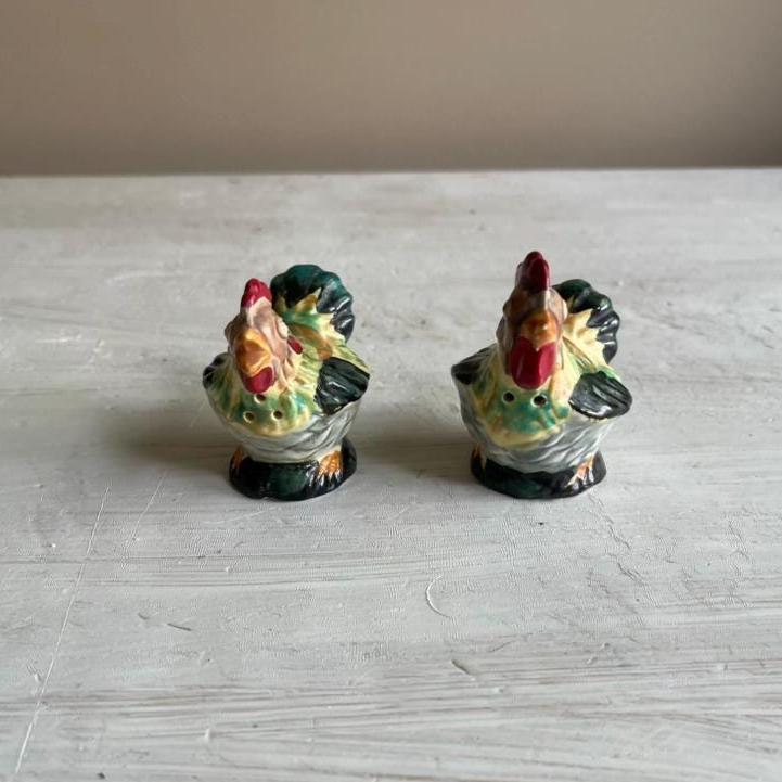 Vintage Rooster Salt & Pepper Shakers: Farmhouse Kitchen Decor