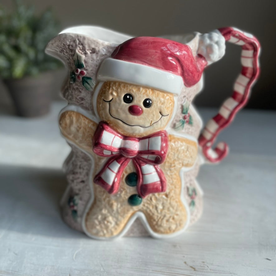 Vintage Christmas Dishes & Entertaining
