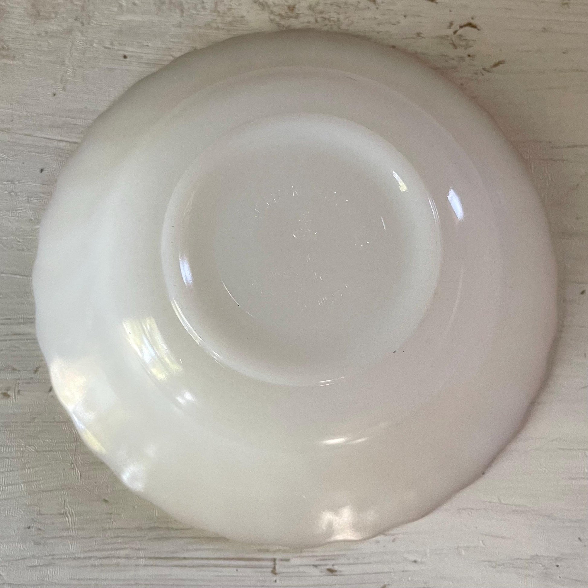 Fire King Golden Anniversary Shell Berry Dessert Bowl | Vintage Fire King Milk Glass Swirl | Gold Rim Milk Glass 5 Inch Bowl