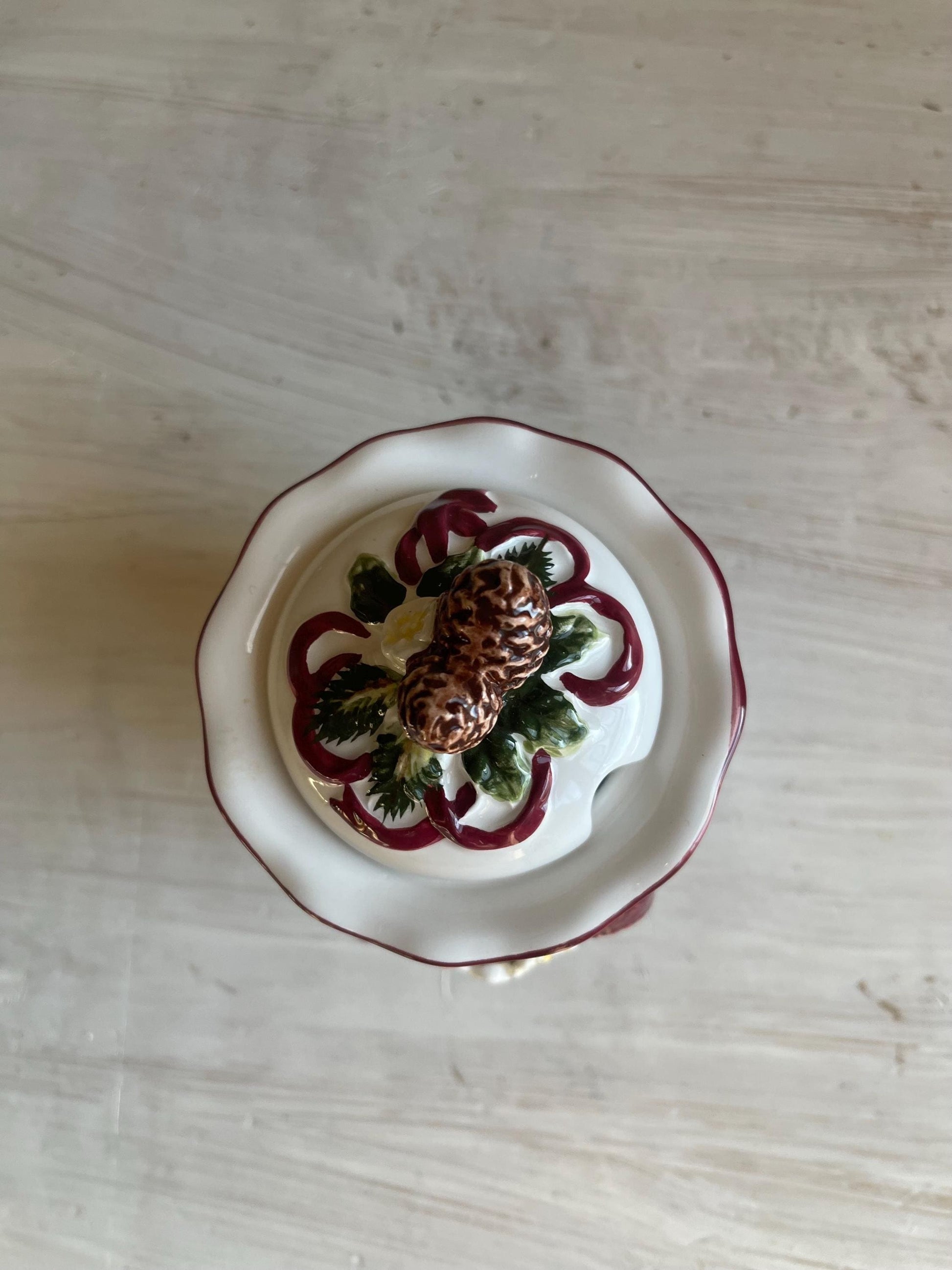 Pine Cone Wreath Cream and Sugar Set | Pine Cone Cream and Sugar Set | Vintage Christmas Cream & Sugar | Holiday Cream and Sugar