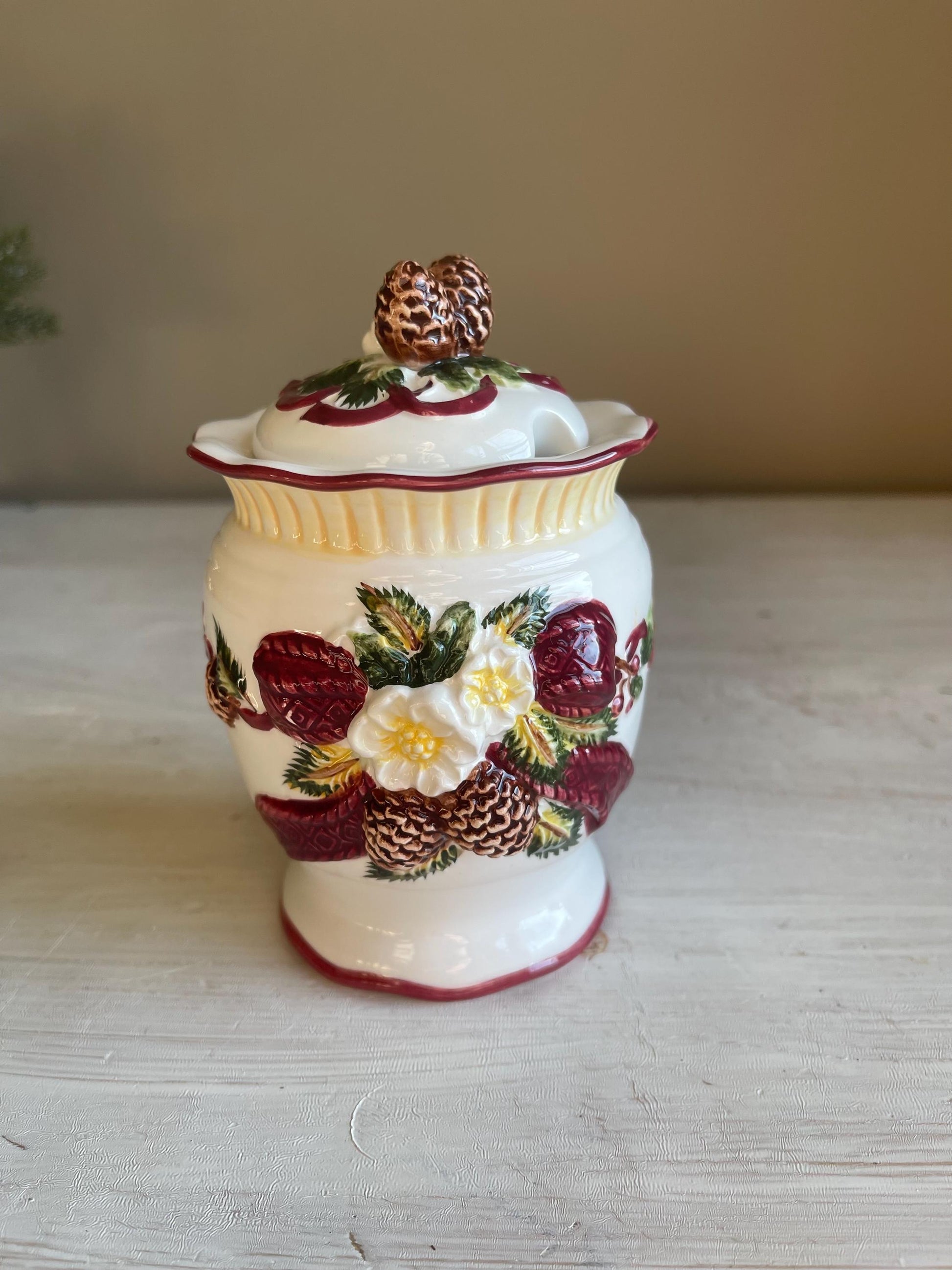 Pine Cone Wreath Cream and Sugar Set | Pine Cone Cream and Sugar Set | Vintage Christmas Cream & Sugar | Holiday Cream and Sugar