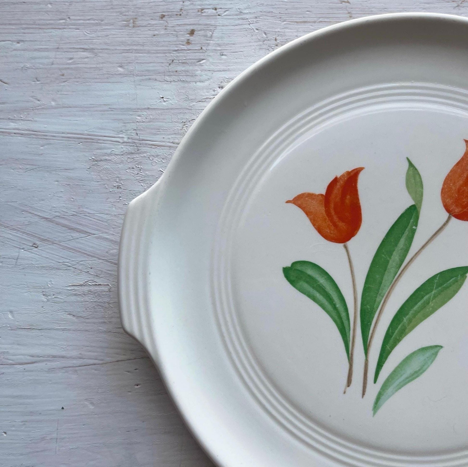 1940s Knowles Utility Ware Tulip Cake Plate – Classic Mid-Century Serveware - Hand Painted Cake Plate - Vintage Serving Platter
