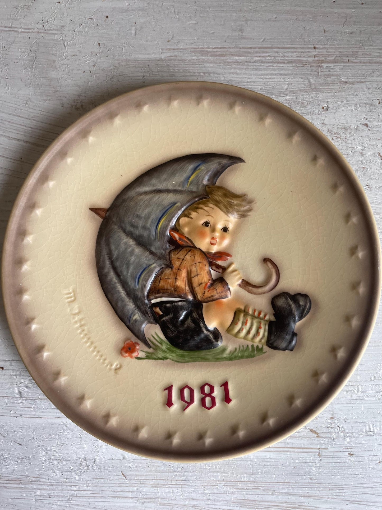 Vintage 1981 Hummel Annual Collector Plate - “Umbrella Boy” - Hummel Annual Plate - Vintage Hummel