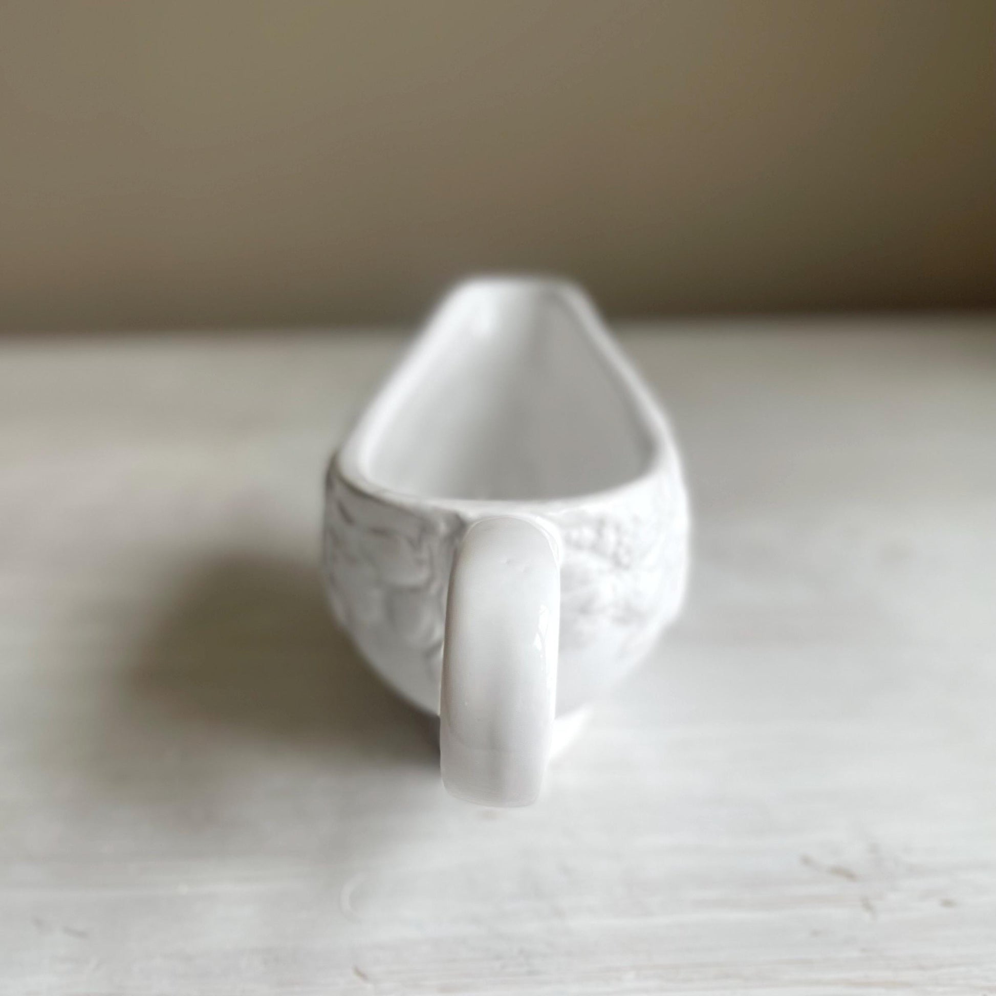 Vintage Grape Pattern Gravy Boat with Plate - WCL China Porcelain