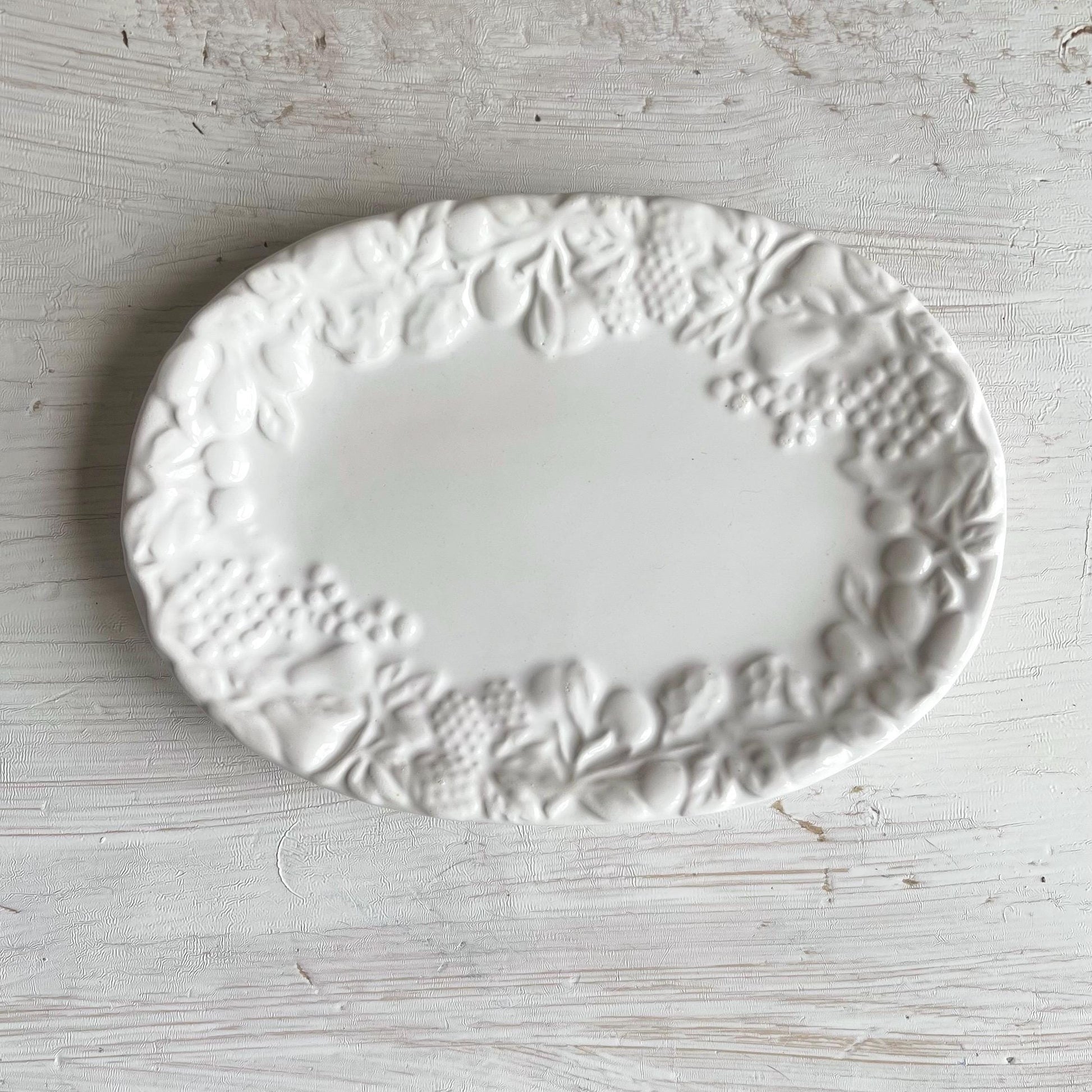 Vintage Grape Pattern Gravy Boat with Plate - WCL China Porcelain