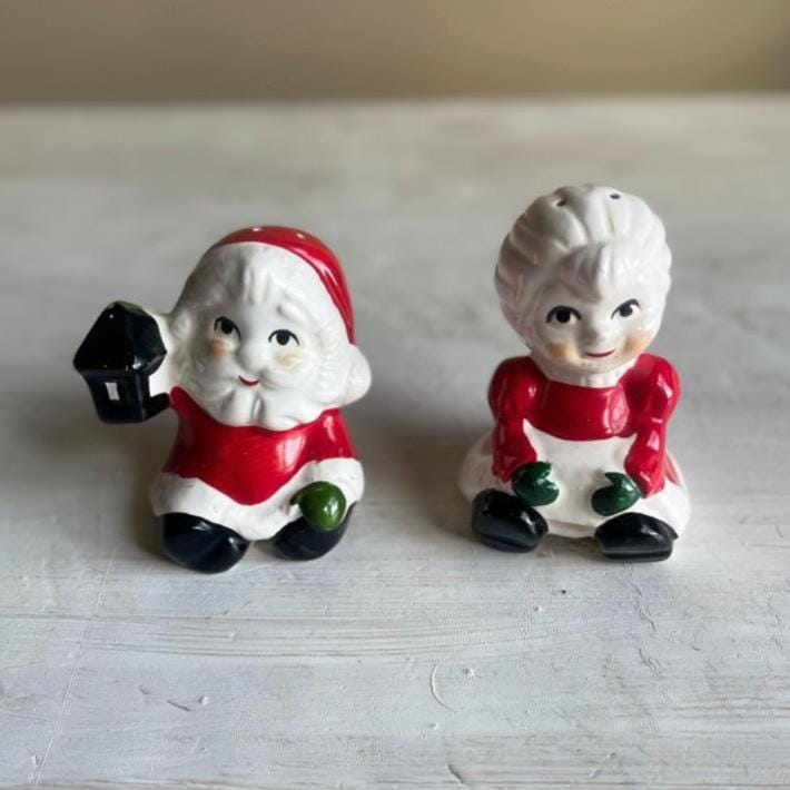 Vintage Santa & Mrs Claus Sitting Salt and Pepper Shakers | Christmas Salt and Pepper Shaker