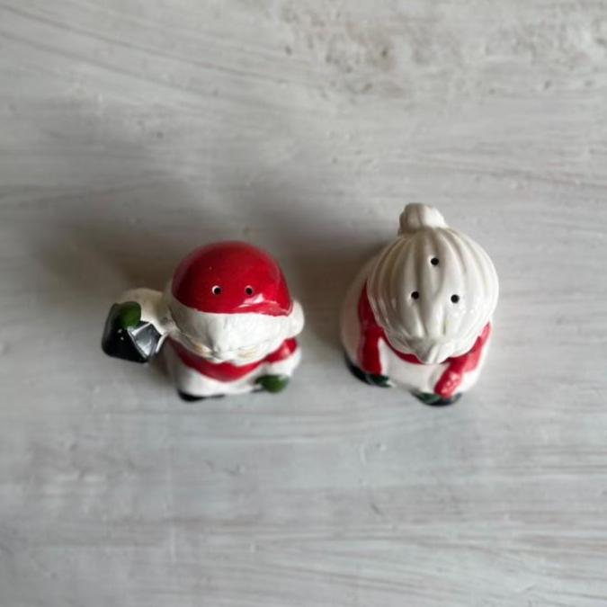 Vintage Santa & Mrs Claus Sitting Salt and Pepper Shakers | Christmas Salt and Pepper Shaker