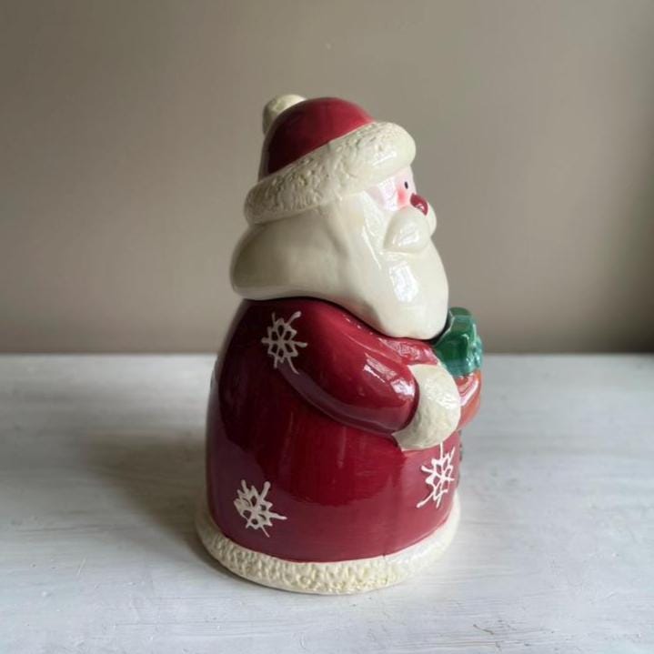Vintage Santa Claus Cookie Jar: Holiday Kitchen Decor
