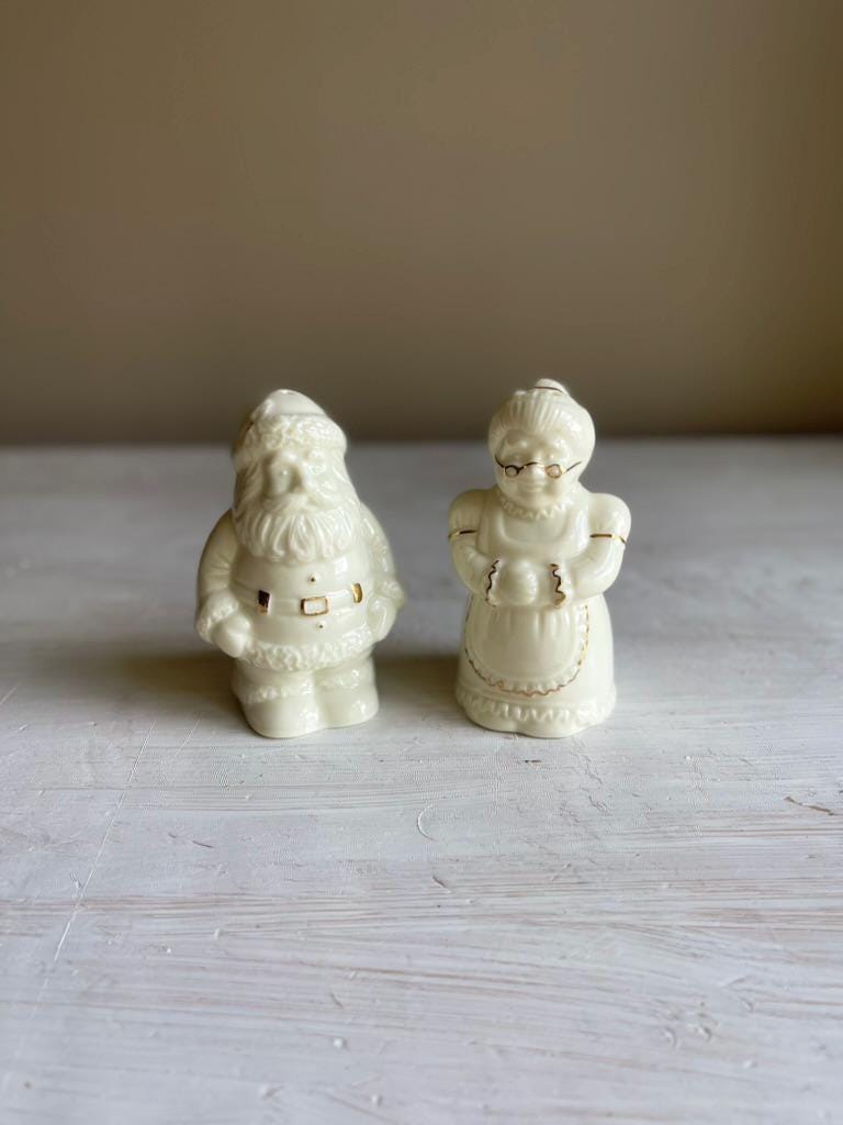 Vintage Santa & Mrs Claus Salt and Pepper Shakers | Formalities Baum Brothers