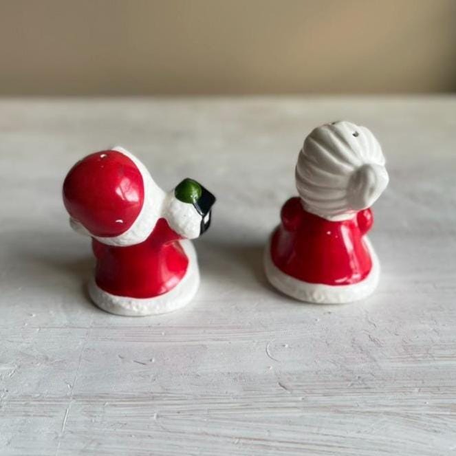 Vintage Santa & Mrs Claus Sitting Salt and Pepper Shakers | Christmas Salt and Pepper Shaker
