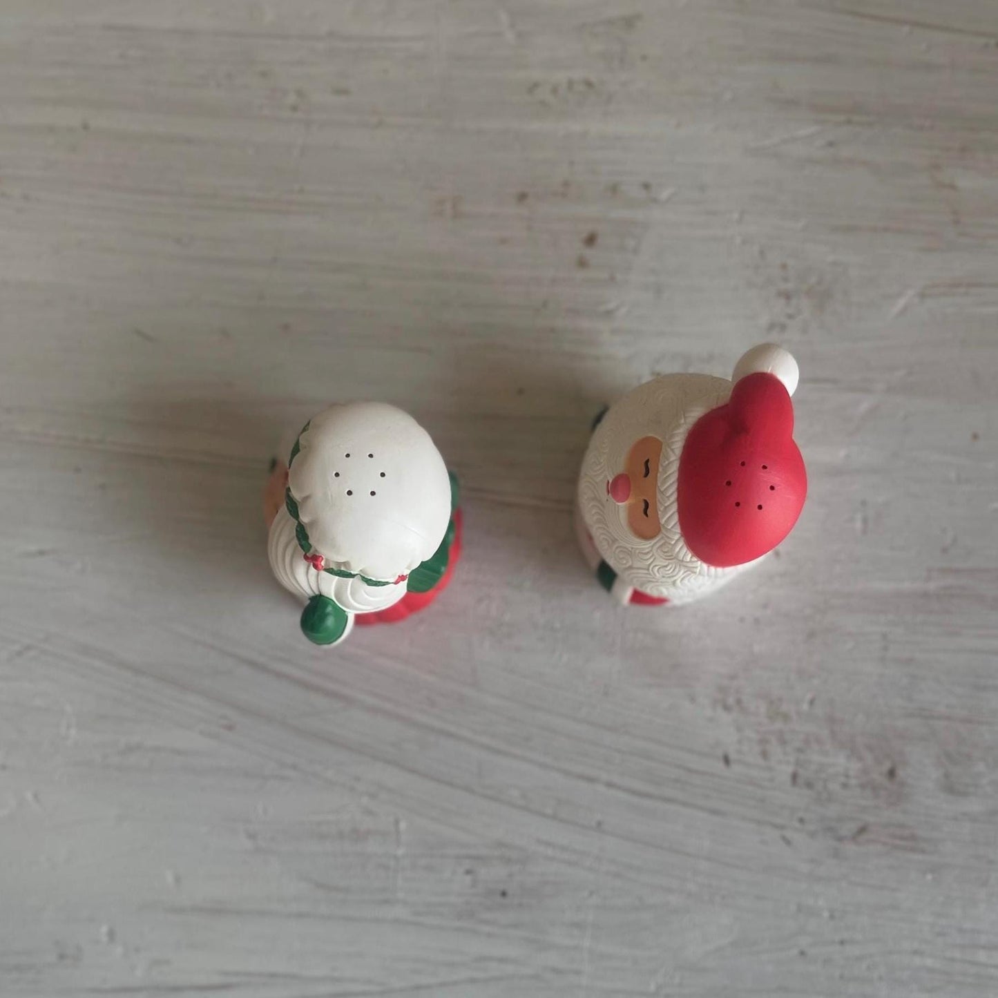 Vintage Hallmark Santa & Mrs Claus Salt and Pepper Shakers | Christmas Salt and Pepper Shaker | Hallmark Christmas