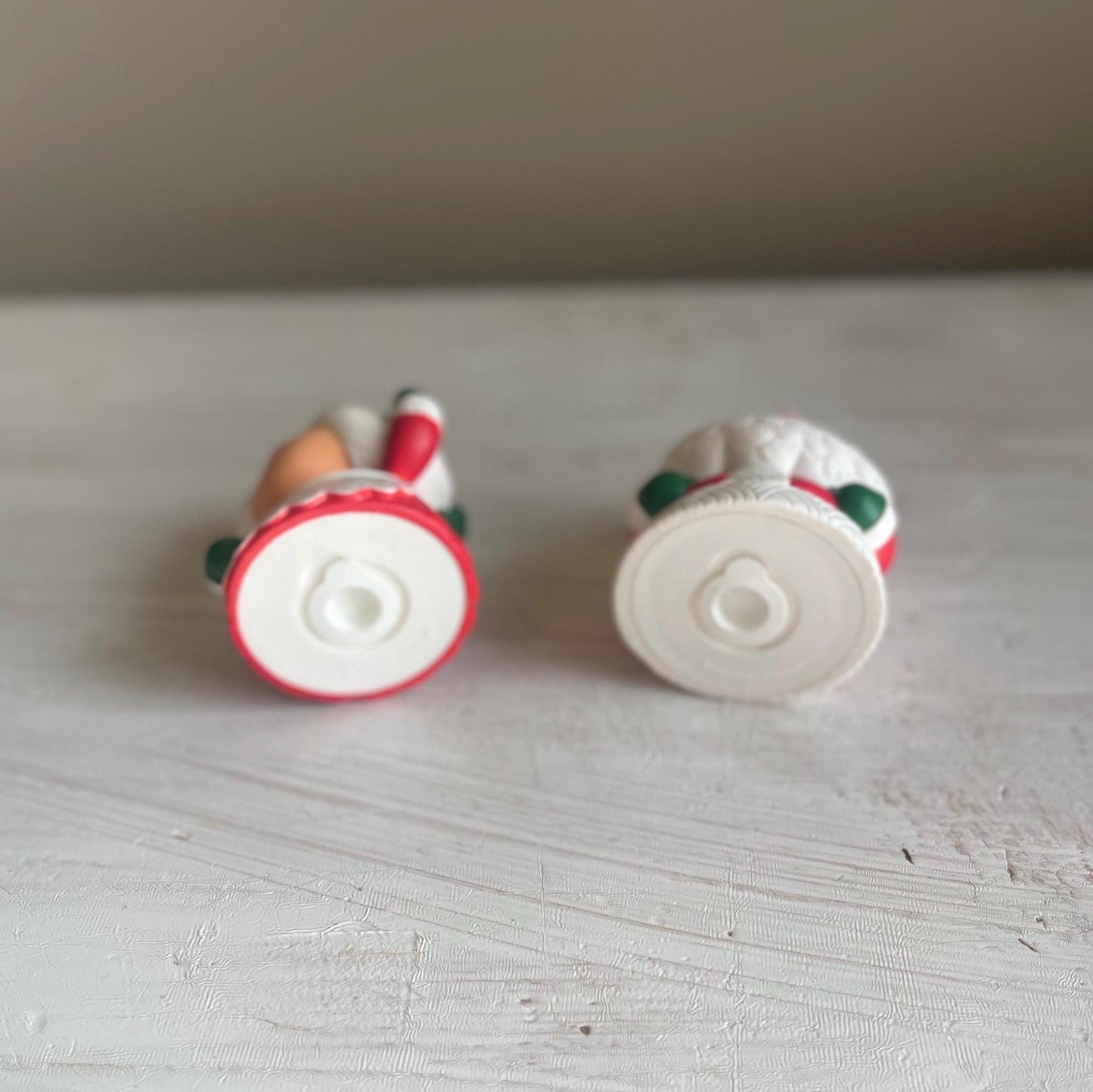 Vintage Hallmark Santa & Mrs Claus Salt and Pepper Shakers | Christmas Salt and Pepper Shaker | Hallmark Christmas