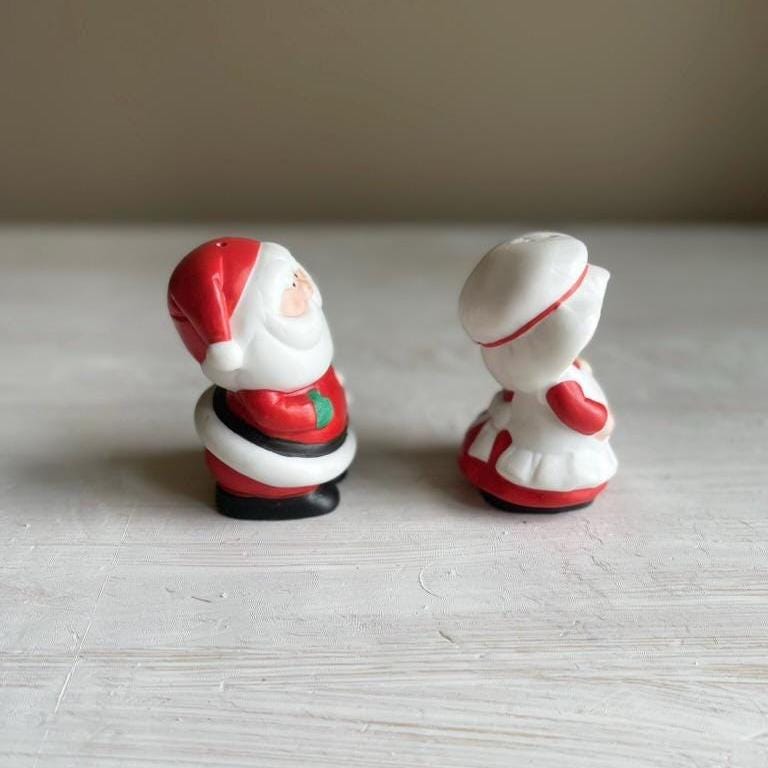 Vintage Santa & Mrs Claus Salt and Pepper Shakers | Christmas Salt and Pepper Shaker | Vintage Christmas | George Holiday Shakers