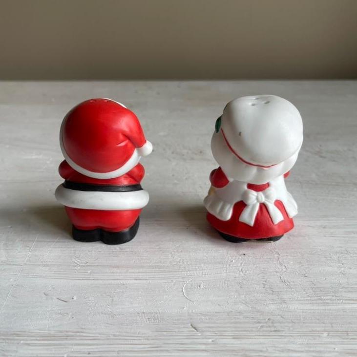 Vintage Santa & Mrs Claus Salt and Pepper Shakers | Christmas Salt and Pepper Shaker | Vintage Christmas | George Holiday Shakers