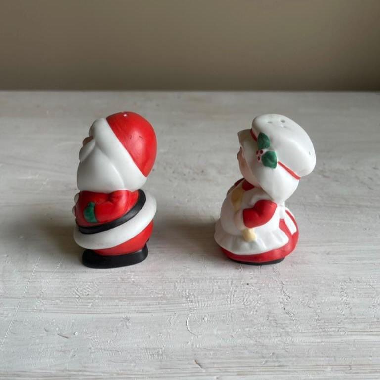 Vintage Santa & Mrs Claus Salt and Pepper Shakers | Christmas Salt and Pepper Shaker | Vintage Christmas | George Holiday Shakers