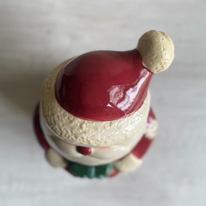 Vintage Santa Claus Cookie Jar: Holiday Kitchen Decor