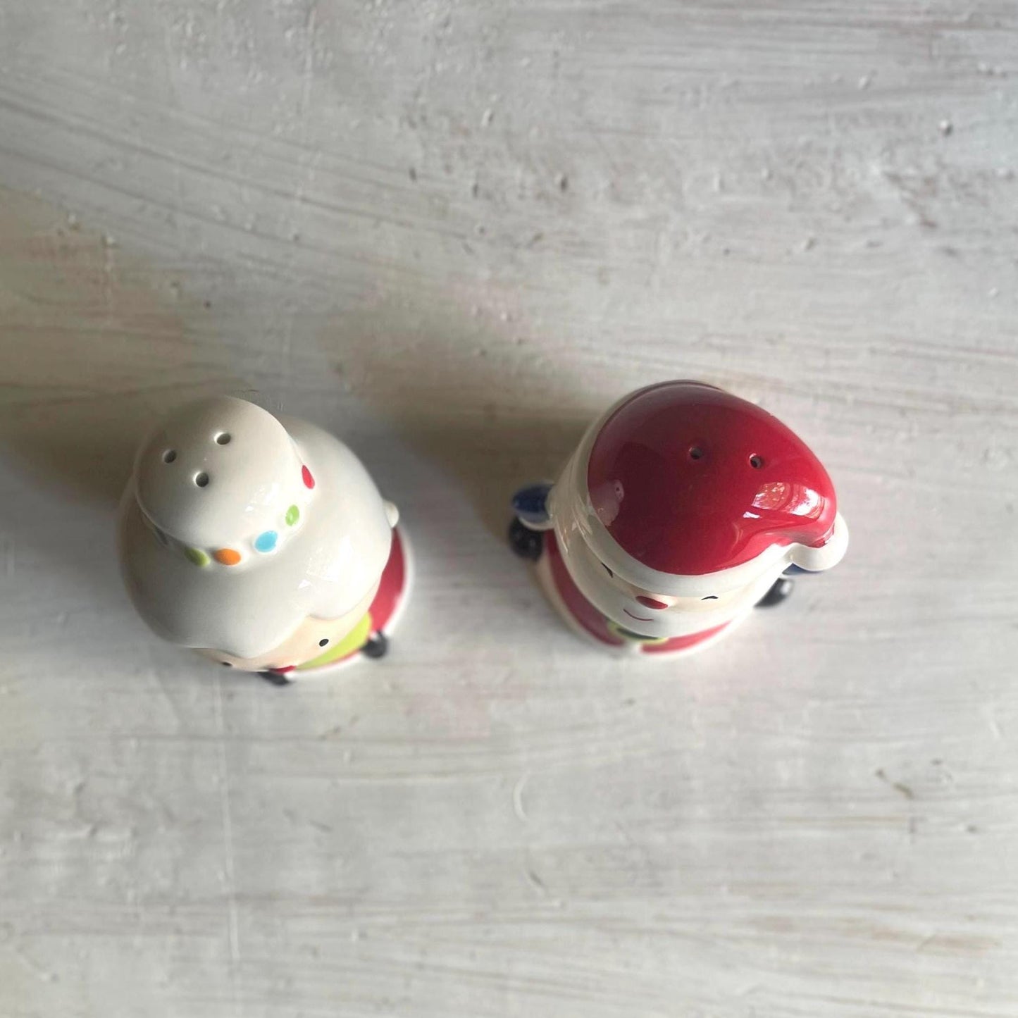 Vintage Santa & Mrs. Claus Salt and Pepper Shakers: Christmas Kitchen Decor