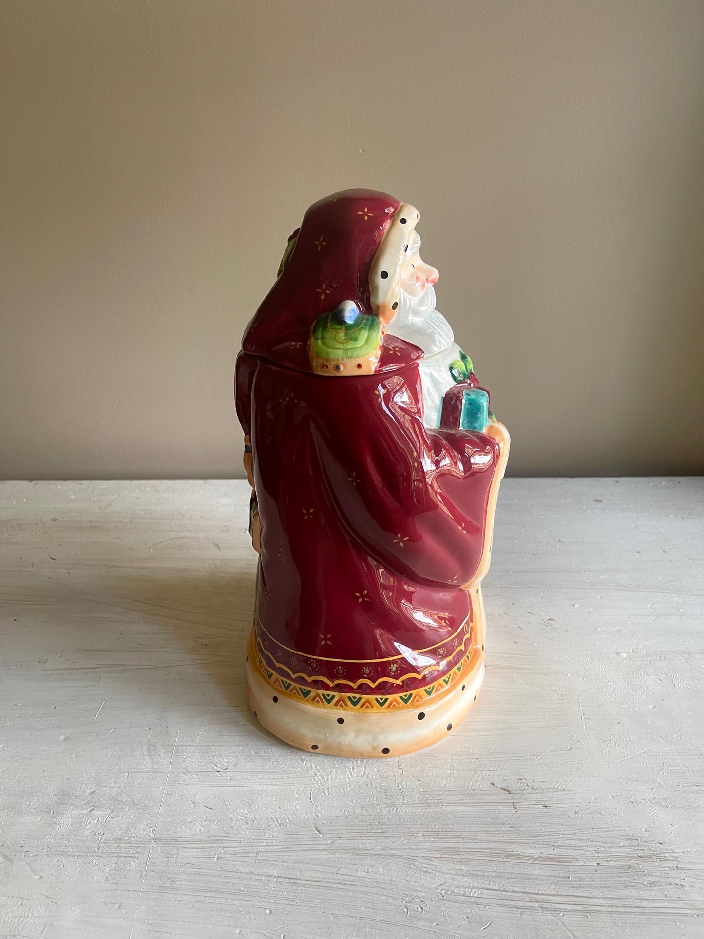 Vintage Santa Claus Cookie Jar: Christmas Kitchen Decor