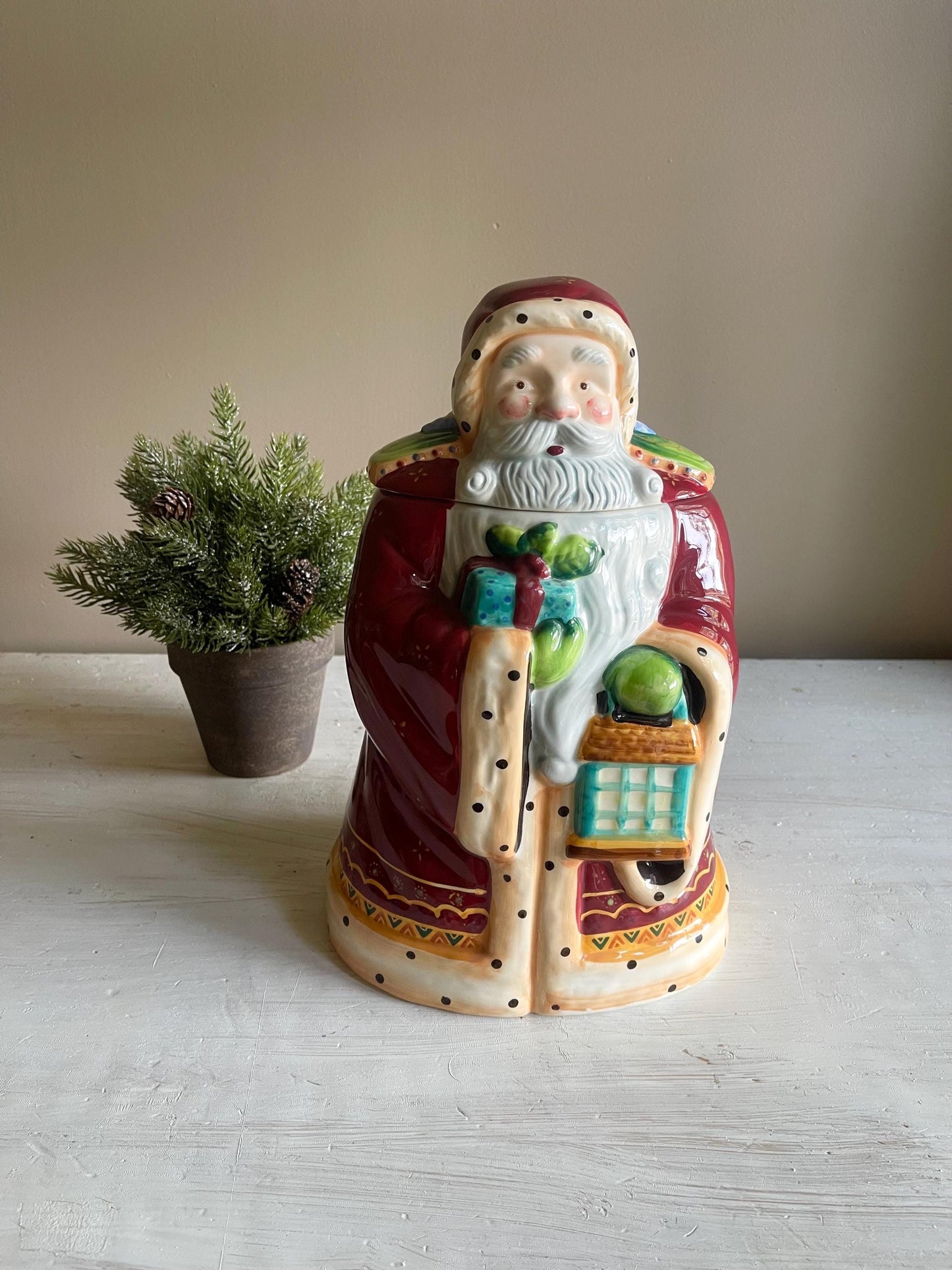 Vintage Santa Claus Cookie Jar: Christmas Kitchen Decor