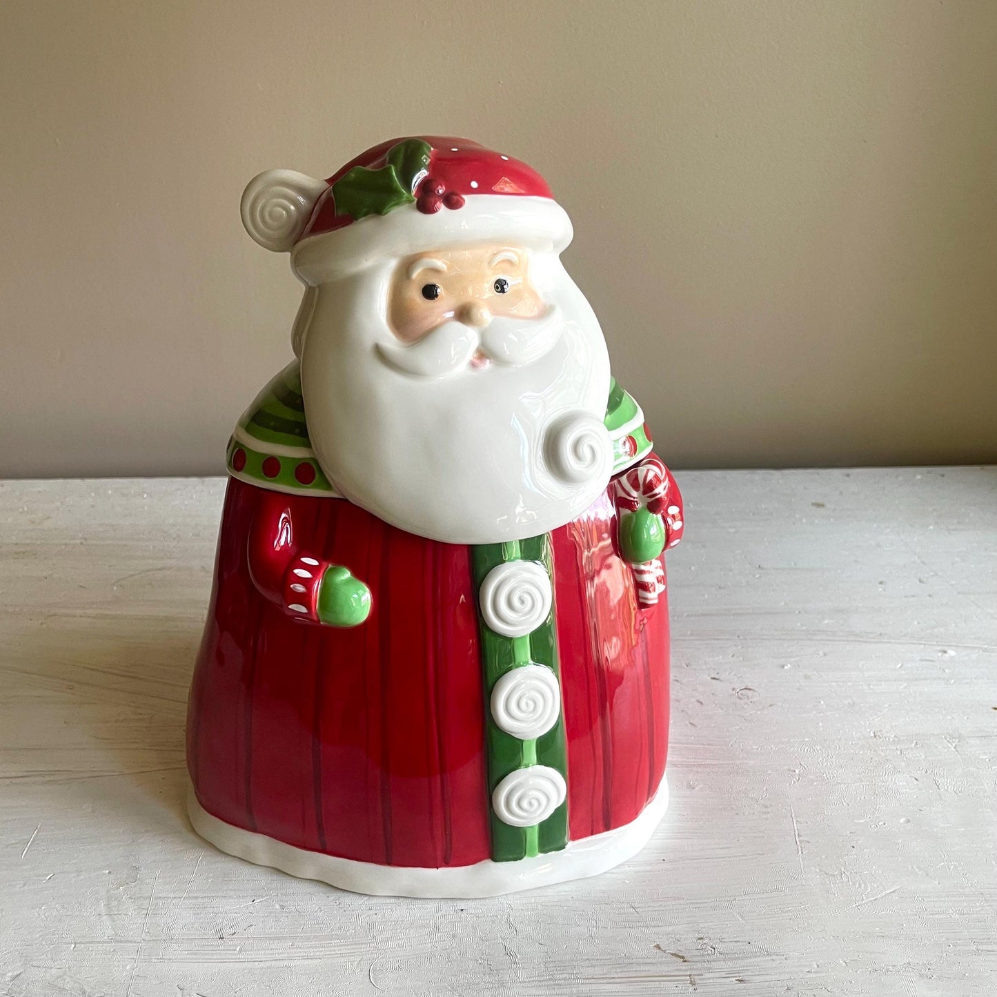 Vintage Santa Claus Cookie Jar: Christmas Kitchen Decor