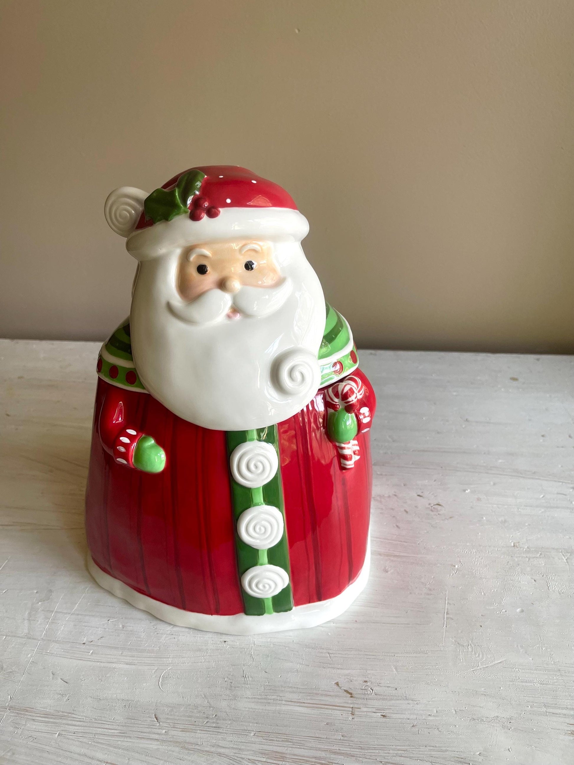Vintage Santa Claus Cookie Jar: Christmas Kitchen Decor