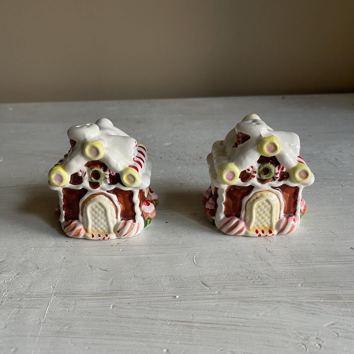 Vintage Gingerbread House Salt & Pepper Shakers | Christmas Salt and Pepper Set | Vintage Christmas | Gingerbread House Decor