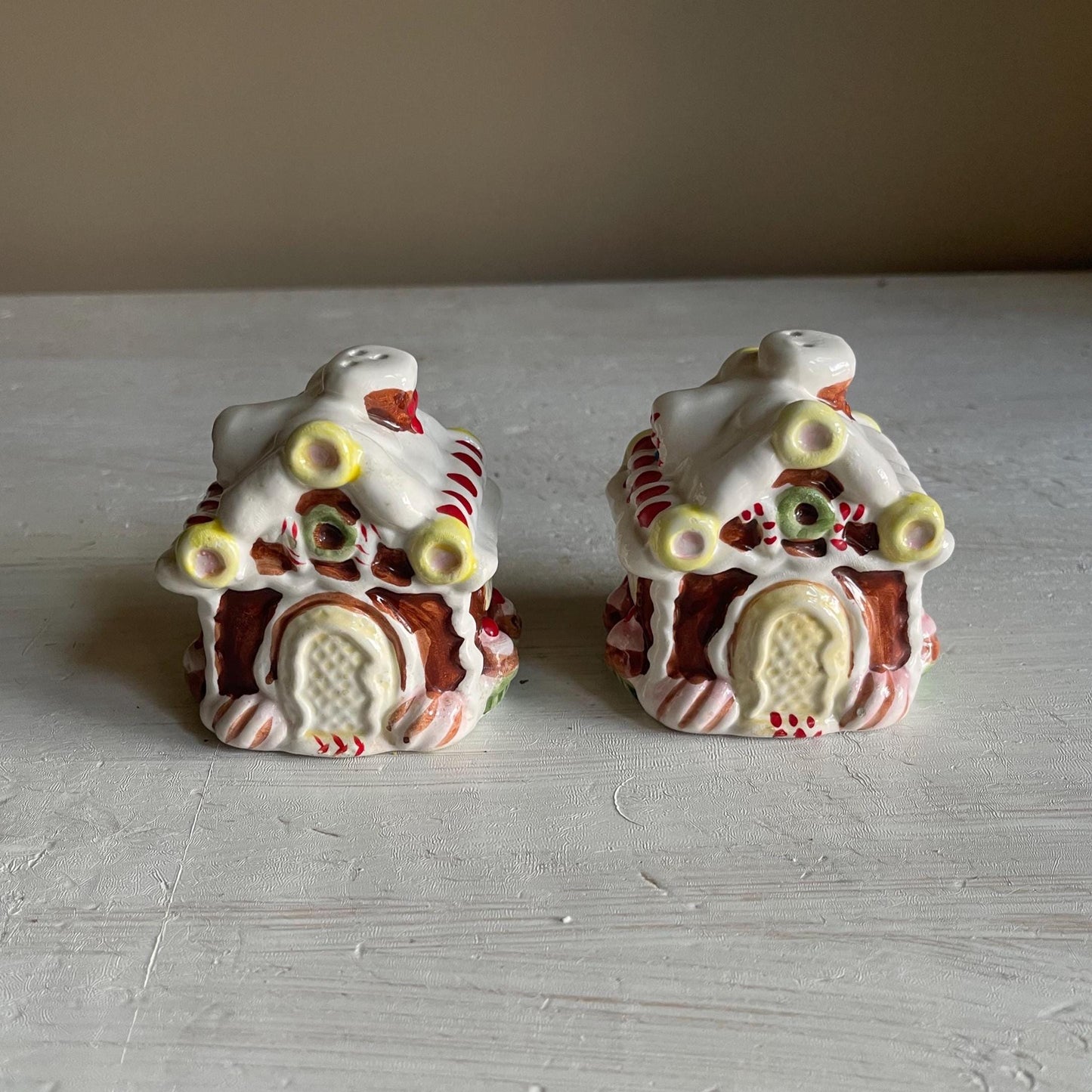 Vintage Gingerbread House Salt & Pepper Shakers | Christmas Salt and Pepper Set | Vintage Christmas | Gingerbread House Decor