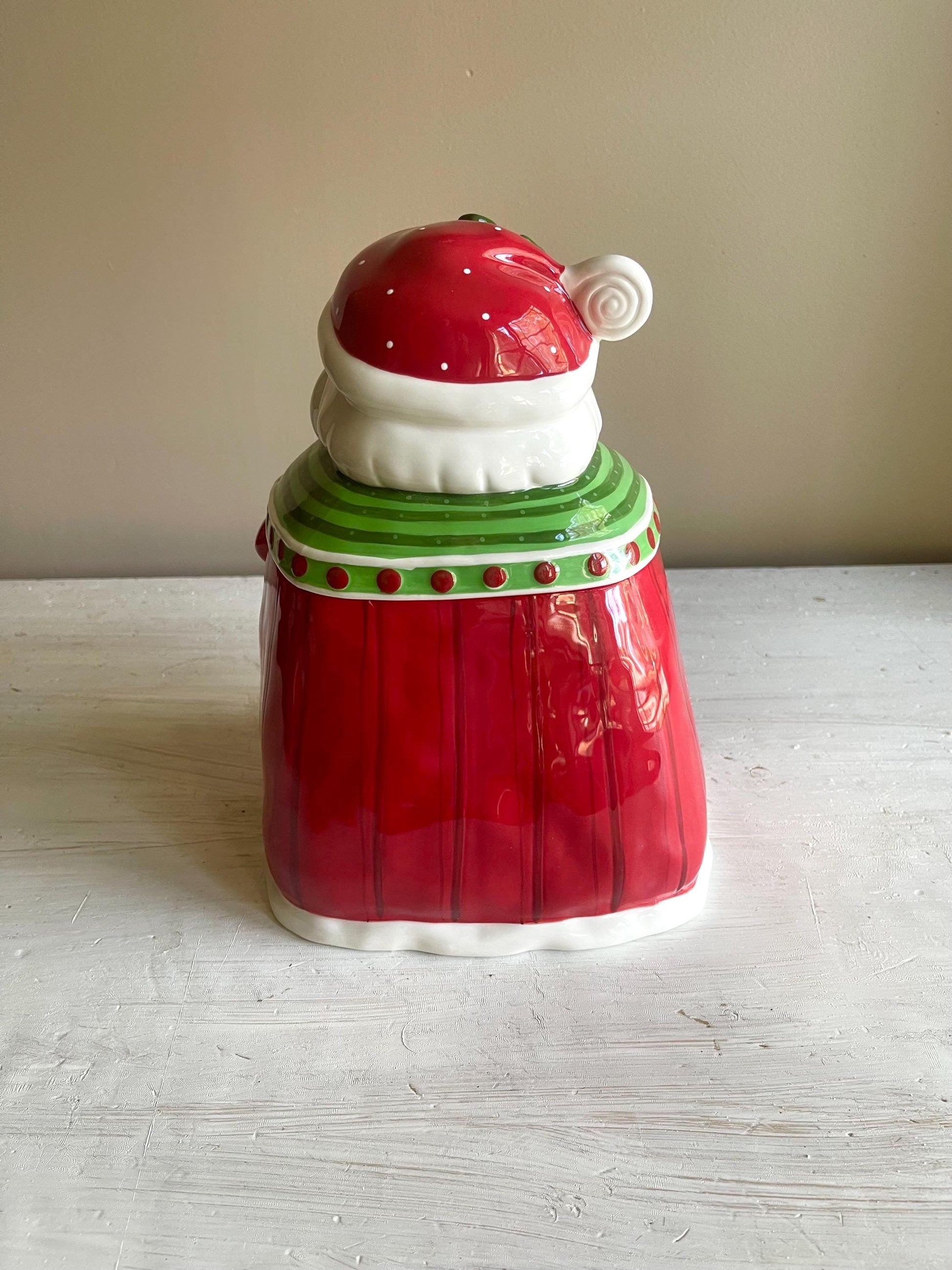 Vintage Santa Claus Cookie Jar: Christmas Kitchen Decor