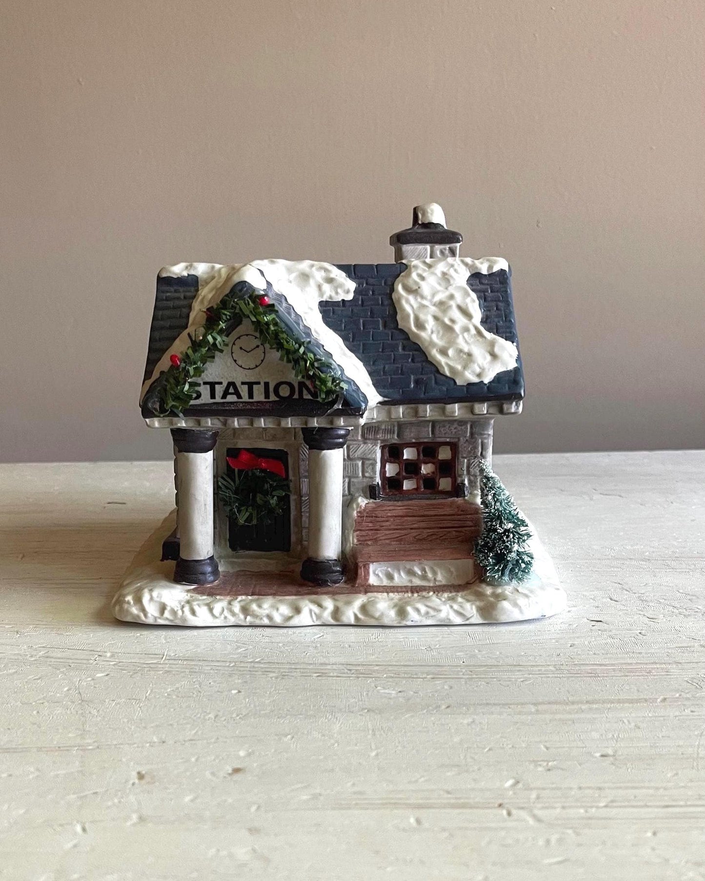 Christmas Valley House - Hollyshire Place Train Station 1992