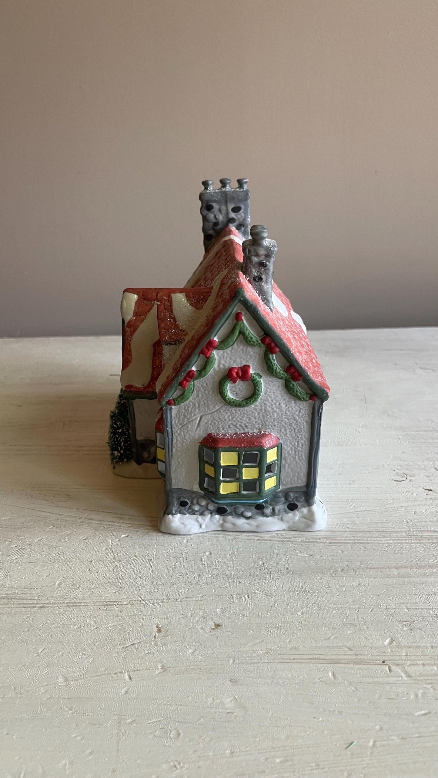 Vintage 1993 Kringle Town Santa's House | Lighted Christmas Village