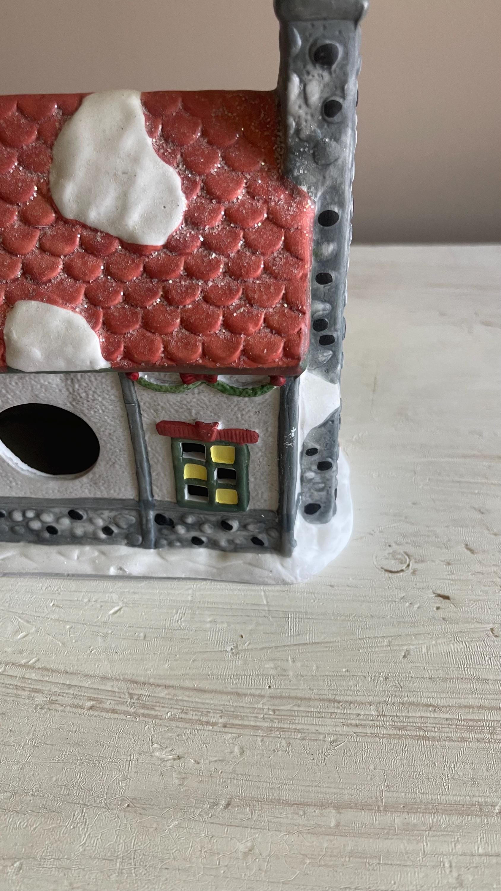 Vintage 1993 Kringle Town Santa's House | Lighted Christmas Village
