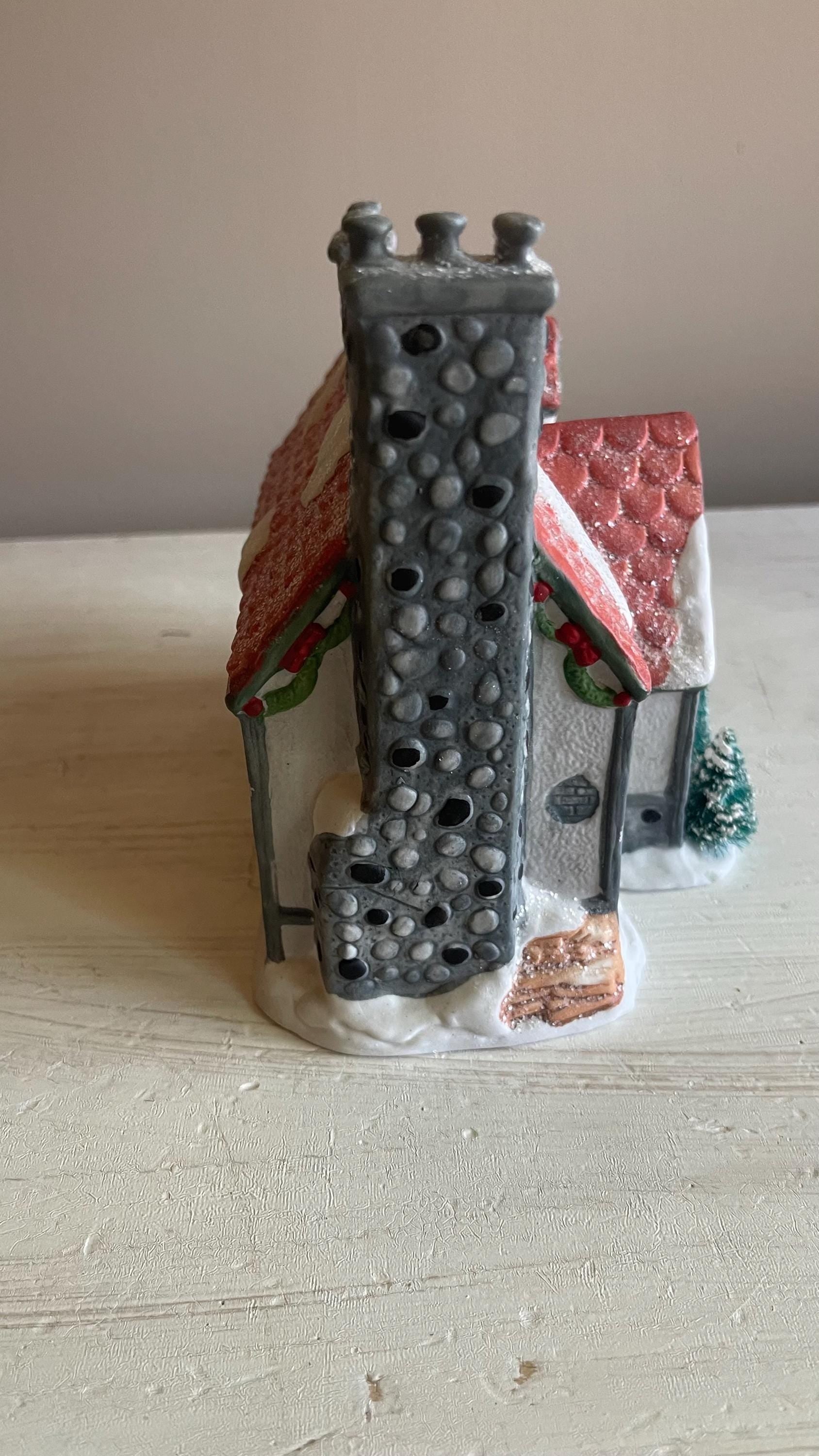 Vintage 1993 Kringle Town Santa's House | Lighted Christmas Village
