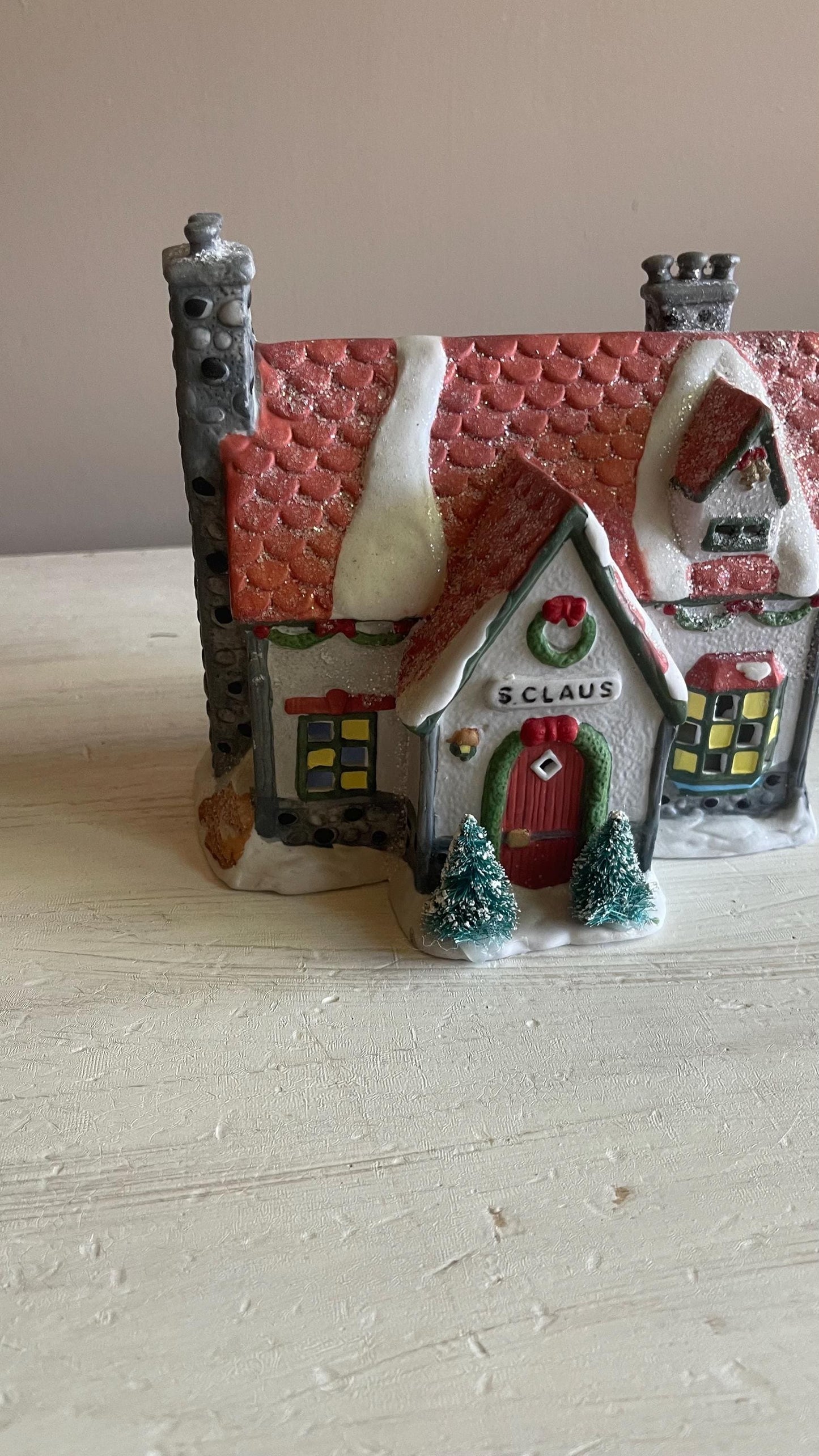 Vintage 1993 Kringle Town Santa's House | Lighted Christmas Village