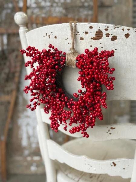 Red Berry Christmas Wreath – 8 Inch Winter Holiday Decor