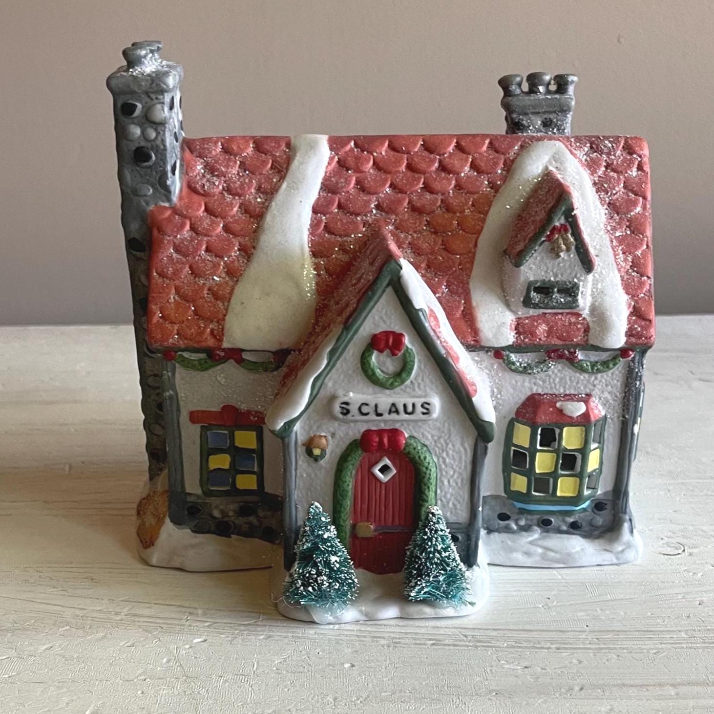 Vintage 1993 Kringle Town Santa's House | Lighted Christmas Village