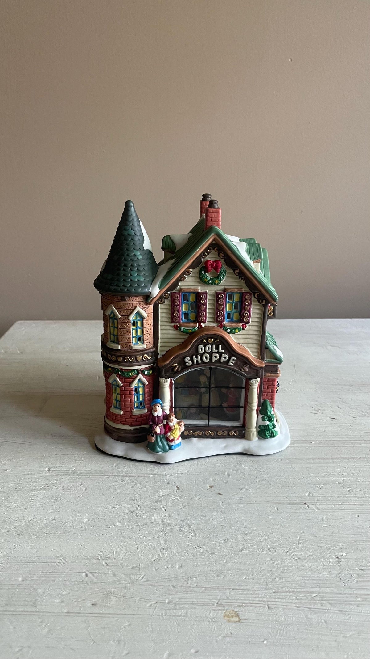 Christmas Streets Collection Doll Shoppe - Lighted Christmas Village
