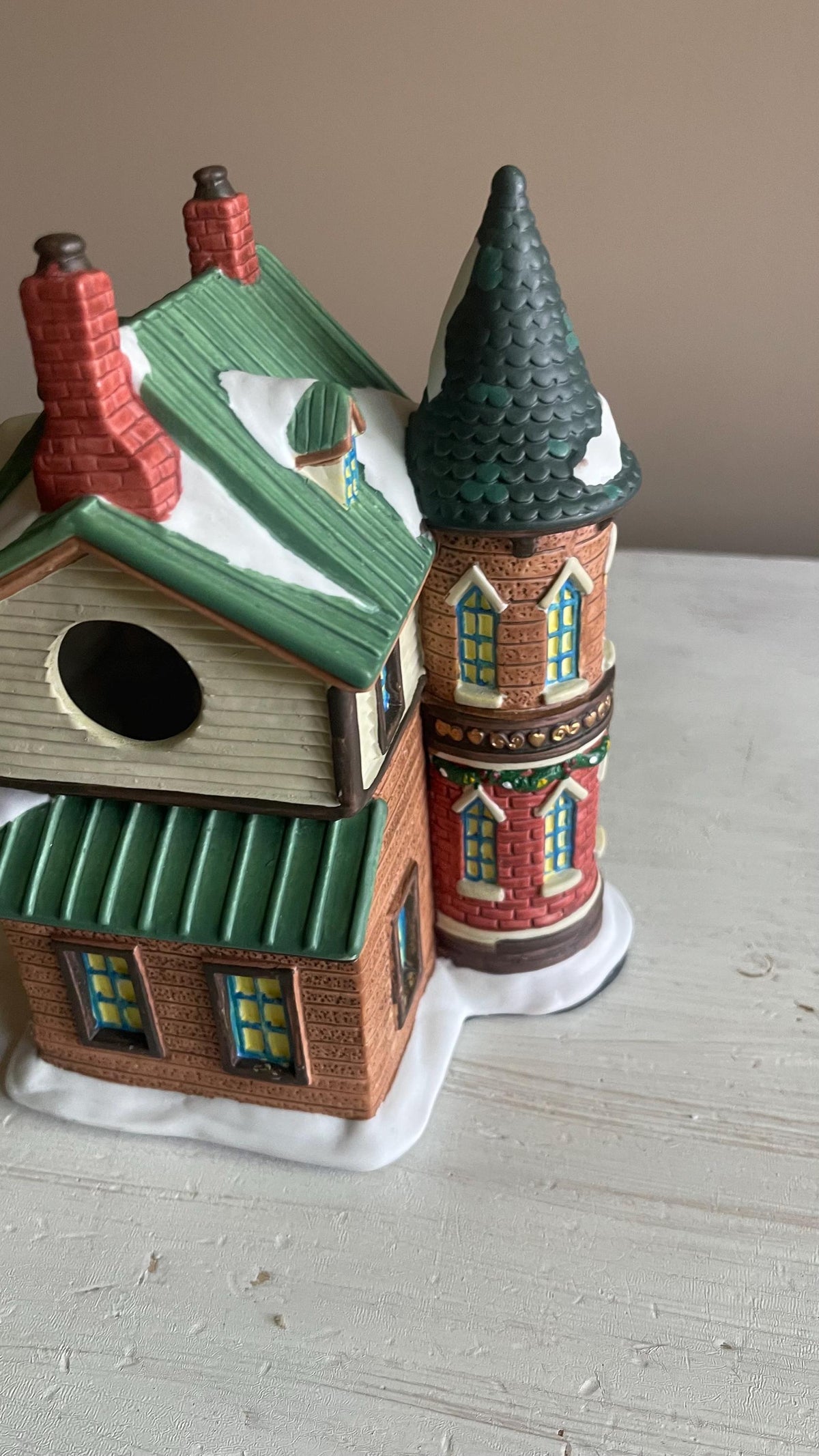 Christmas Streets Collection Doll Shoppe - Lighted Christmas Village