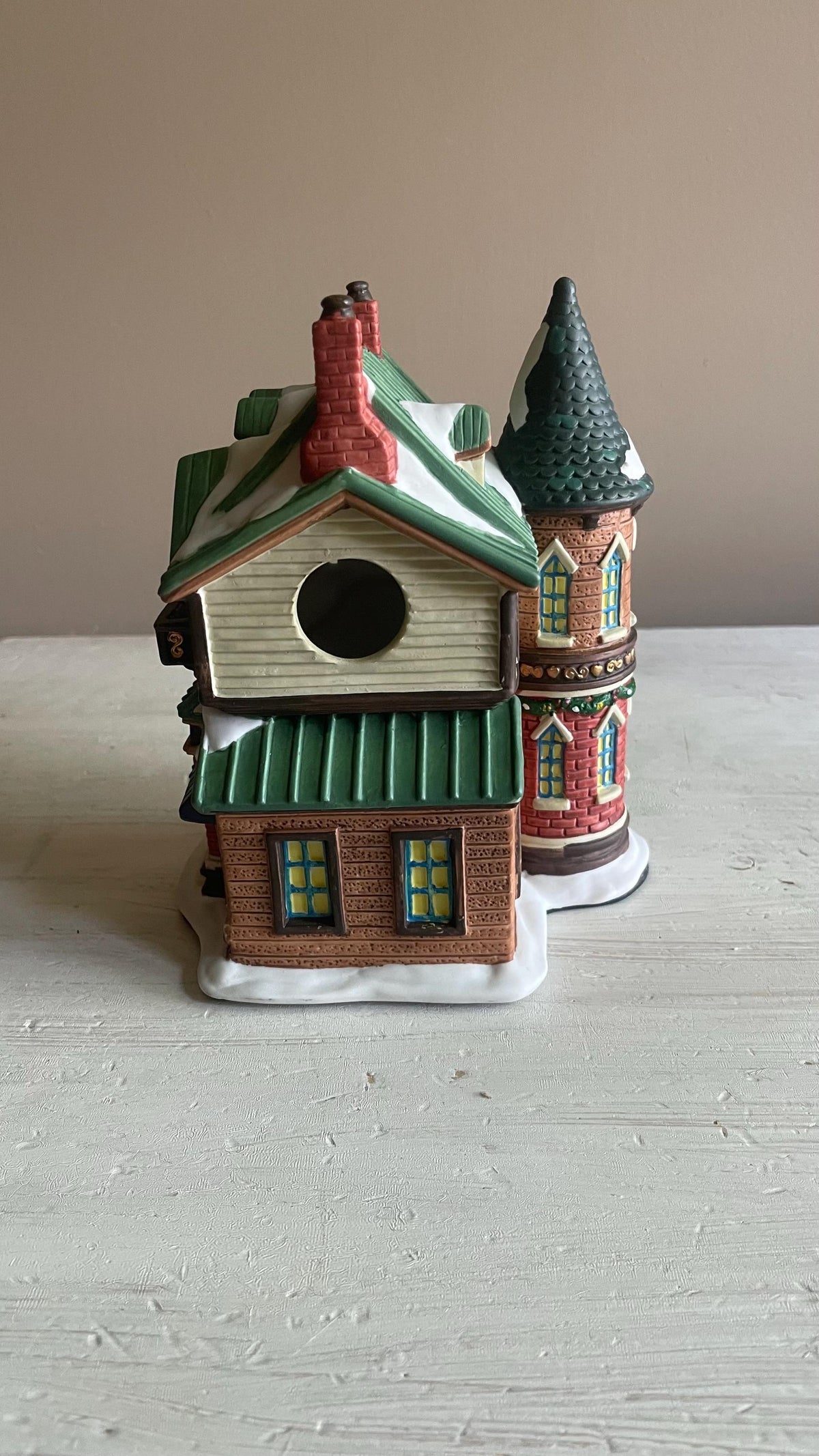 Christmas Streets Collection Doll Shoppe - Lighted Christmas Village