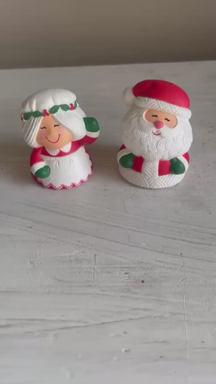Vintage Hallmark Santa & Mrs. Claus Salt and Pepper Shakers - Christmas Kitchen Decor