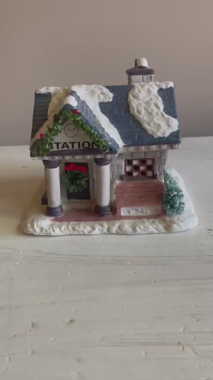 Christmas Valley House - Hollyshire Place Train Station 1992