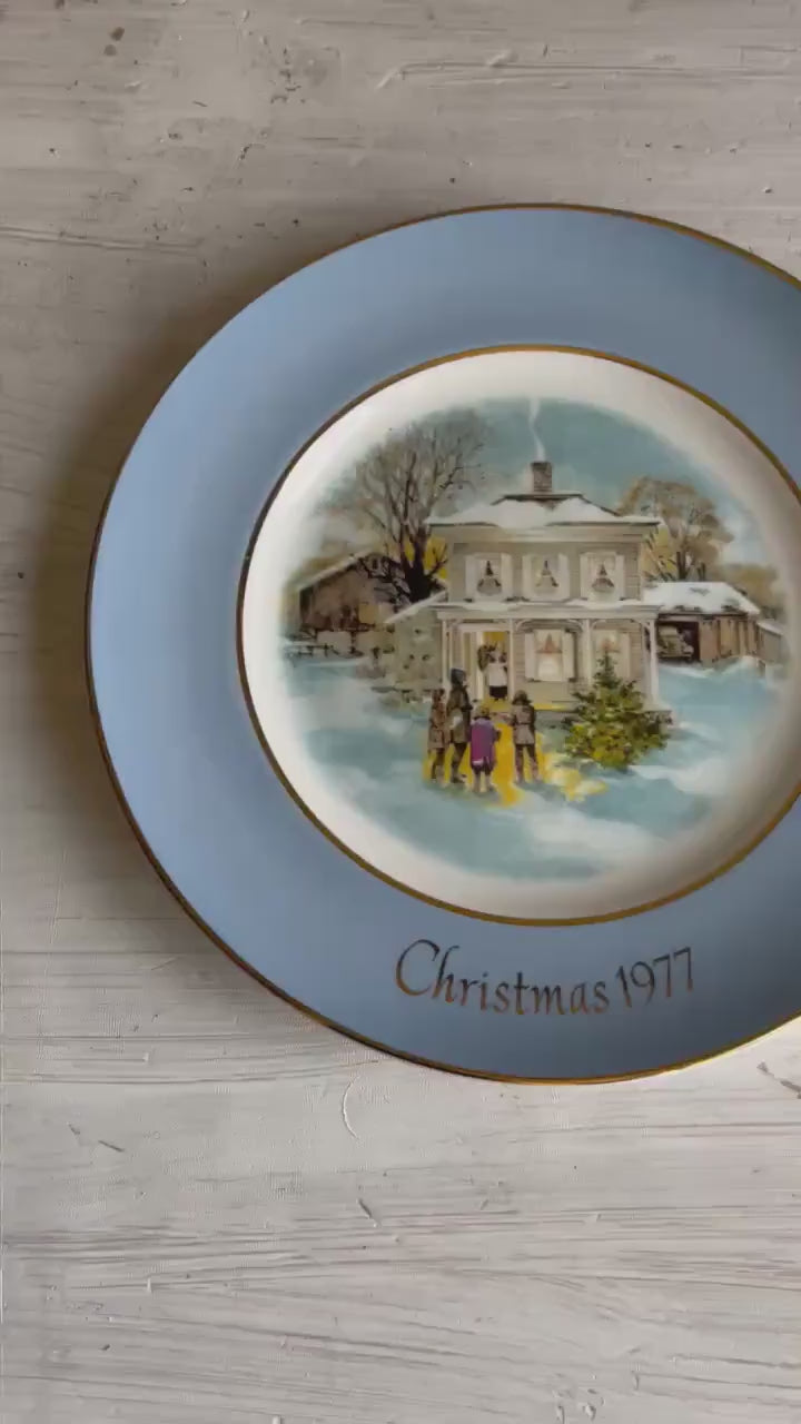 Vintage Avon 1977 Christmas Collector Plate: Holiday Village Scene