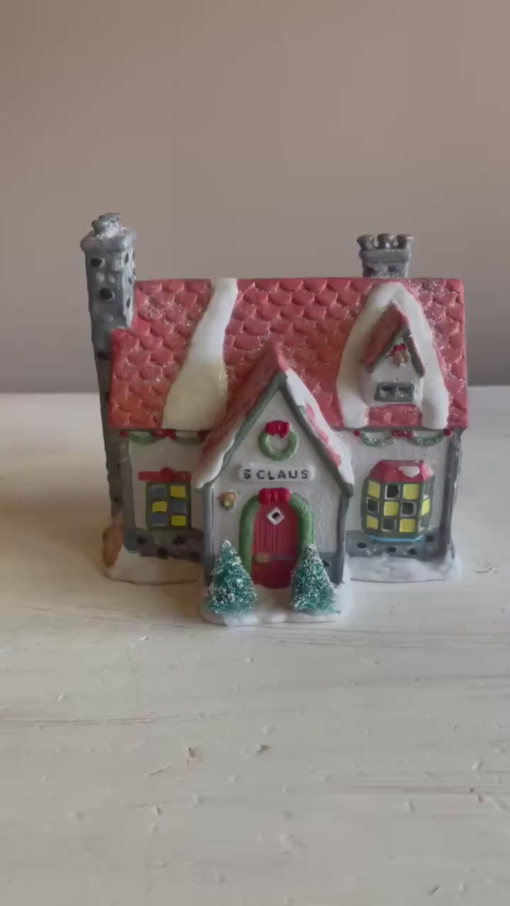 Vintage 1993 Kringle Town Santa's House | Lighted Christmas Village